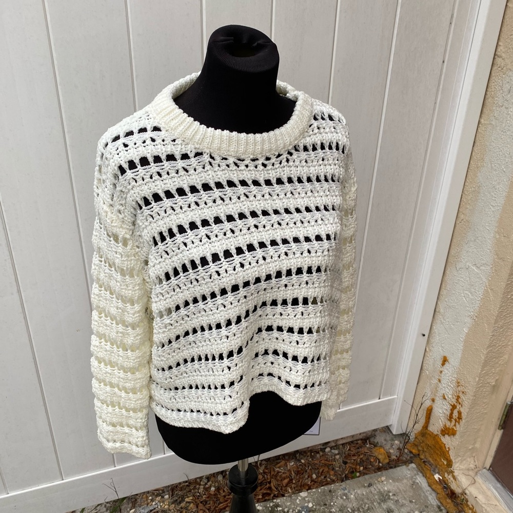 NWT GOODNIGHT MACAROON perforated sweater - Picture 2 of 9
